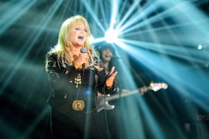 Bonnie Tyler Obituary, Death – “Total Eclipse of the Heart” Singer Dies at 75